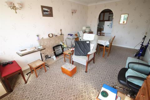 1 bedroom flat for sale - Swn-y-Mor, 78 Conwy Road, Colwyn Bay