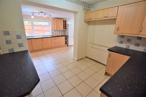 13 Chase End Close, Worcester, WR5 2BY