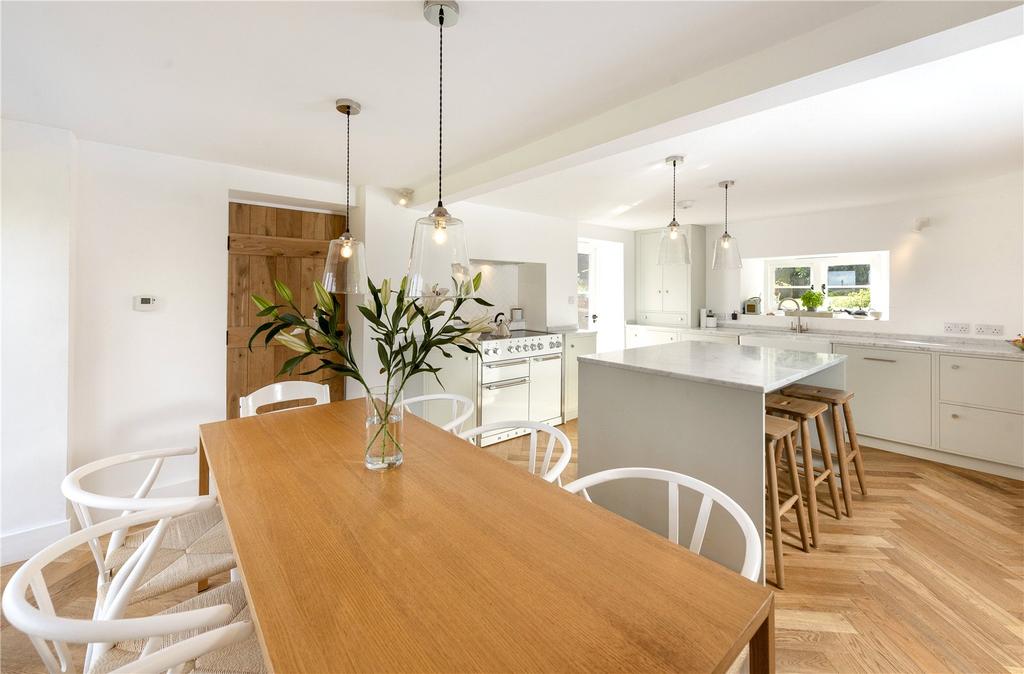 Kitchen/Dining