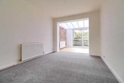 17 Church Mount, Horsforth, Leeds, LS18 5LE