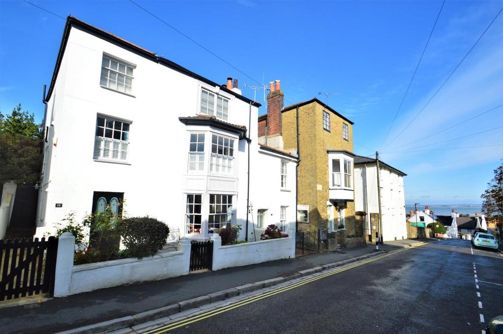 Nelson Place, Ryde 5 bed house £500,000