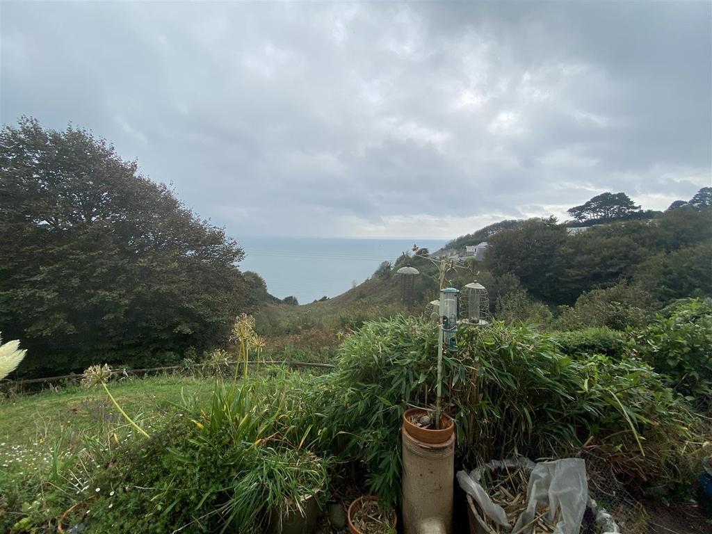 Shady Lane, Stoke Fleming, Dartmouth 1 bed bungalow £550 pcm (£127 pw)