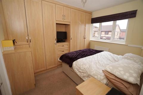 20 Wadebridge Drive, Bury, BL8 2NN