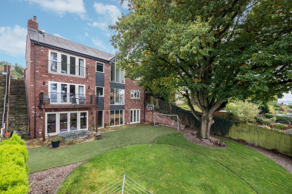 5 bedroom House Detached in Kelsall 5 bed house £750,000