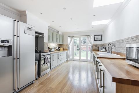 21 Salisbury Road, New Malden, KT3 3HZ