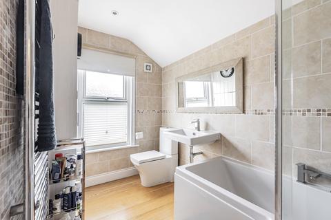 21 Salisbury Road, New Malden, KT3 3HZ