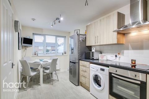 22a The Slades, Basildon, SS16 4SJ