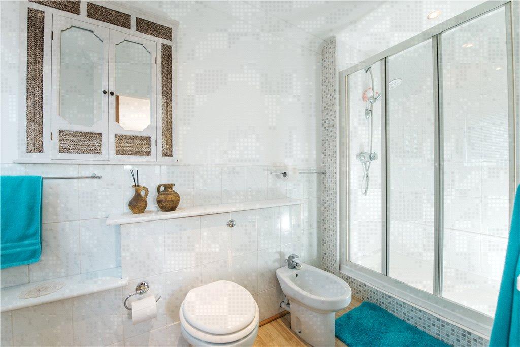 Bed 2 En Suite