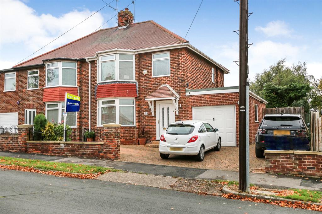 Fairfield Avenue, Kirk Ella, Hull, East Yorkshire, HU10 3 bed semi