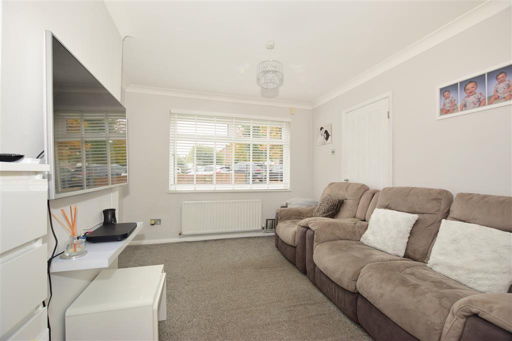 Balmoral Road, Sutton At Hone... 2 bed end of terrace house £300,000
