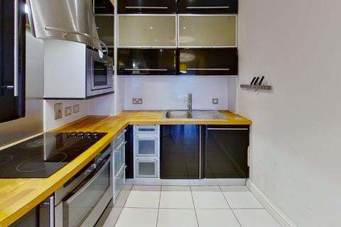 2 bedroom flat to rent, Golden Square, City Centre, Aberdeen, AB10
