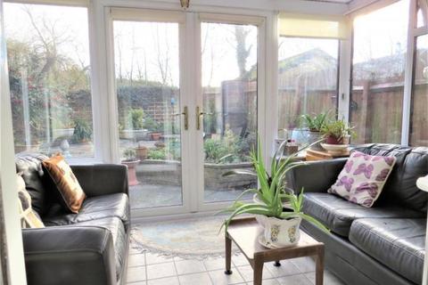 3 Glengarry, New Milton, BH25 6UA