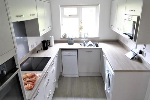 3 Glengarry, New Milton, BH25 6UA