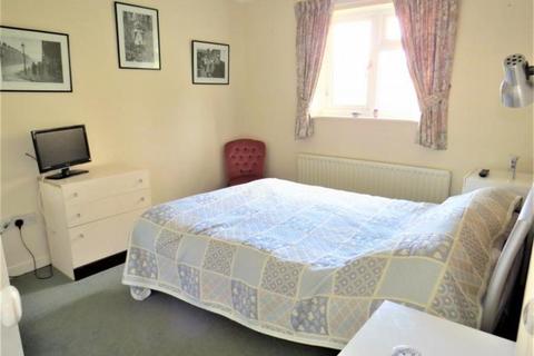 3 Glengarry, New Milton, BH25 6UA