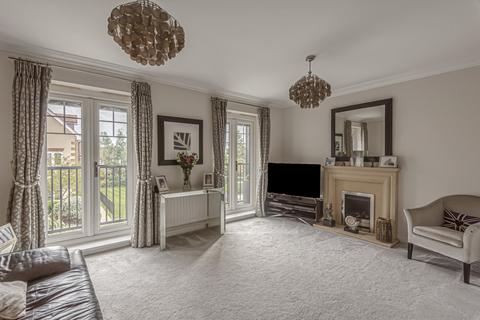 15 Halcyon Close, Oxshott, Leatherhead, KT22 0HA