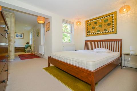 8a First Cross Road, Twickenham, TW2 5QA