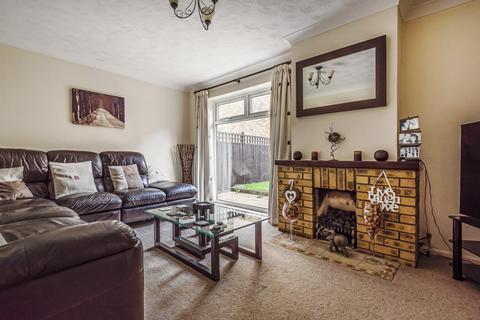 146 Blakes Avenue, Witney, OX28 3UD
