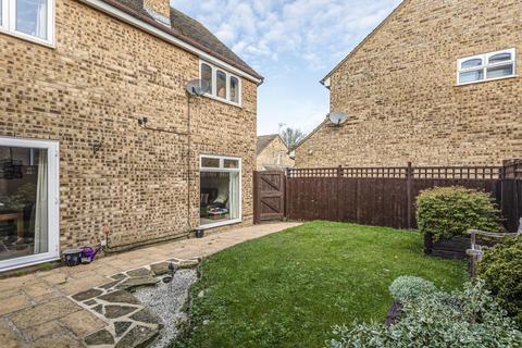 146 Blakes Avenue, Witney, OX28 3UD