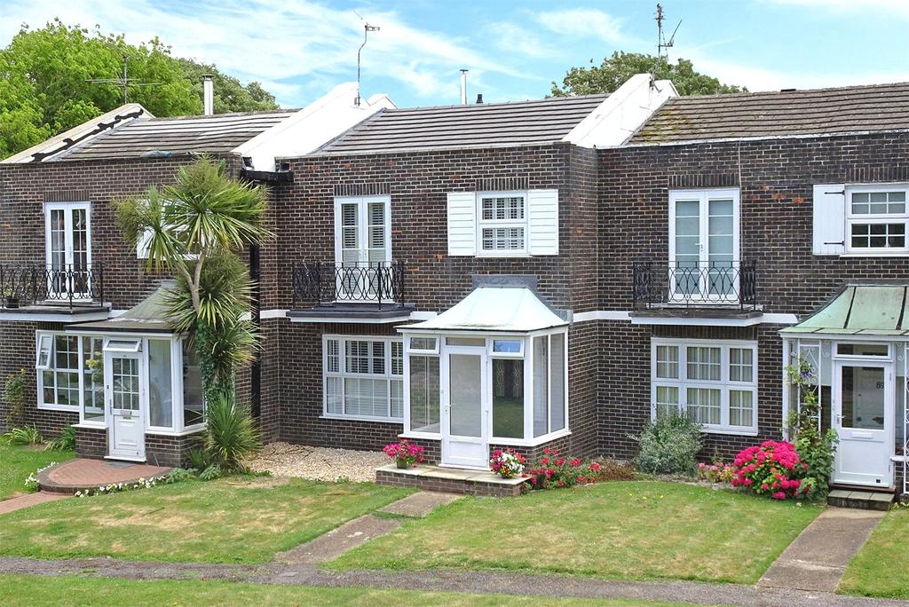 West Drive, Ham Manor, Angmering... 3 bed terraced house £1,450 pcm