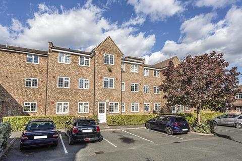 32 Ashdown Way, London, SW17 7TH