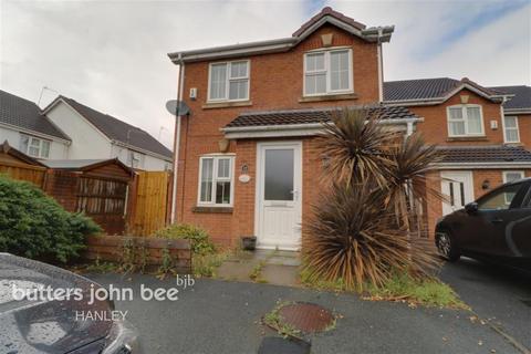 3 bedroom semi-detached house to rent, Park View Close, Blurton