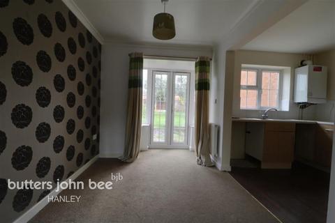 3 bedroom semi-detached house to rent, Park View Close, Blurton