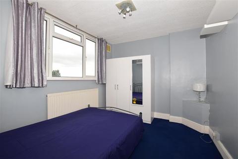 14a The Market, Carshalton, SM5 1AG