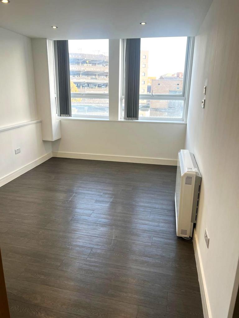 Apartment in Leicester, St Matthew's - View 3