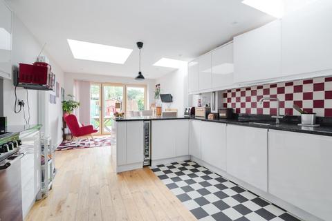 60 Willoughby Road, Kingston Upon Thames, KT2 6LJ