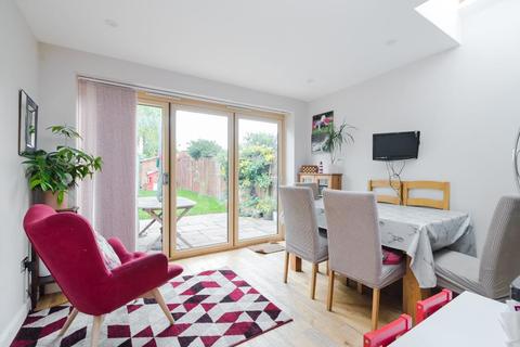 60 Willoughby Road, Kingston Upon Thames, KT2 6LJ