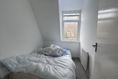 3 bedroom house for sale, Griffin Close, Willesden Green, NW10