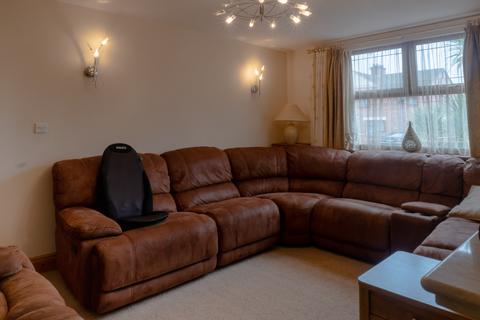 14 - 15 Bradfield Close, Leicester, LE5 5FB