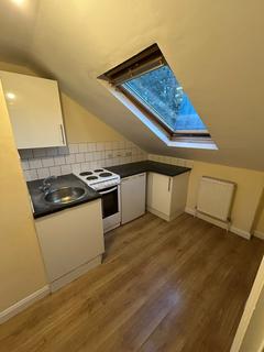 1 bedroom flat to rent, Wolverton Gardens W6