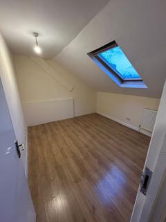 1 bedroom flat to rent, Wolverton Gardens W6