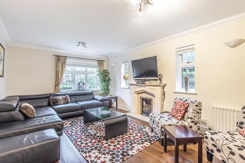 1 Spinney Close, Beckenham, BR3 3XA
