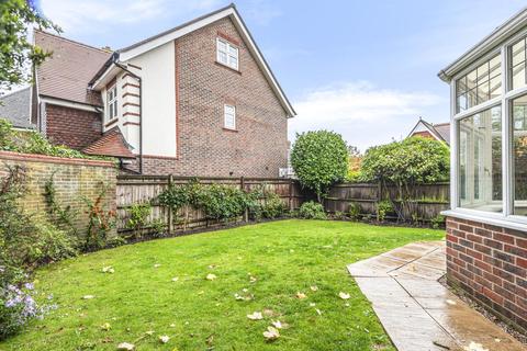 1 Spinney Close, Beckenham, BR3 3XA