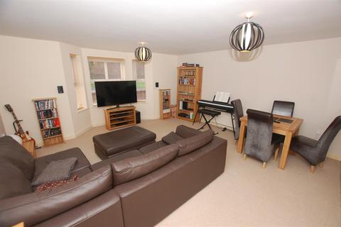 5 Crownoakes Drive, Wordsley, Stourbridge, DY8 5SQ
