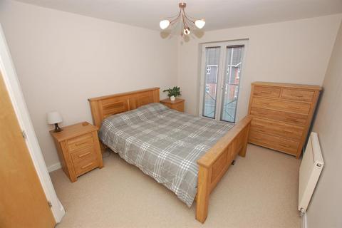 5 Crownoakes Drive, Wordsley, Stourbridge, DY8 5SQ