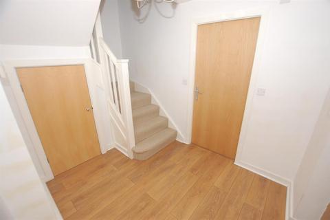 5 Crownoakes Drive, Wordsley, Stourbridge, DY8 5SQ