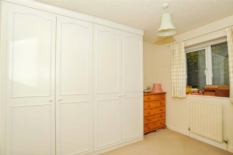 11 Deepdene, Haslemere, GU27 1RE