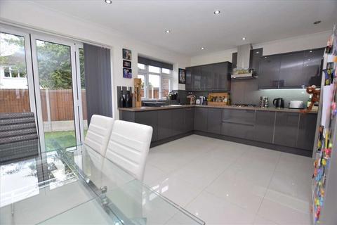 4 Woodcroft Avenue, Stanmore, HA7 3PS