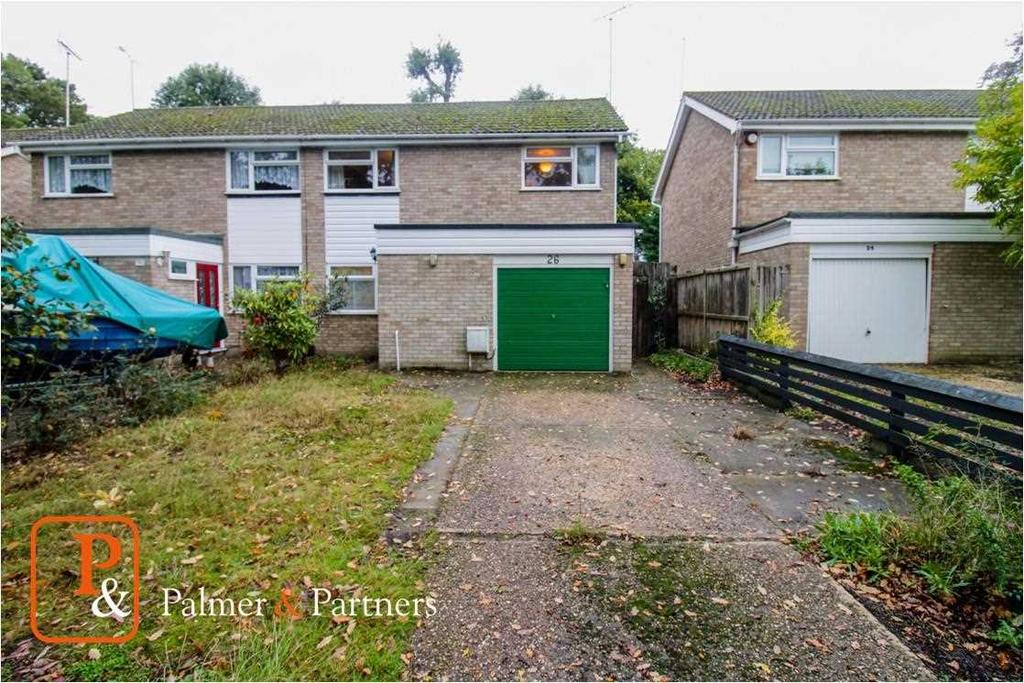 Gilderdale Close, St Johns... 3 bed semidetached house £260,000