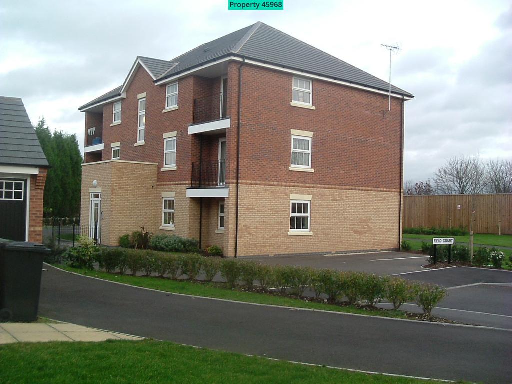 Field Court, 10 Field Close, Kettlebrook, Tamworth, B77 1BW 2 bed flat