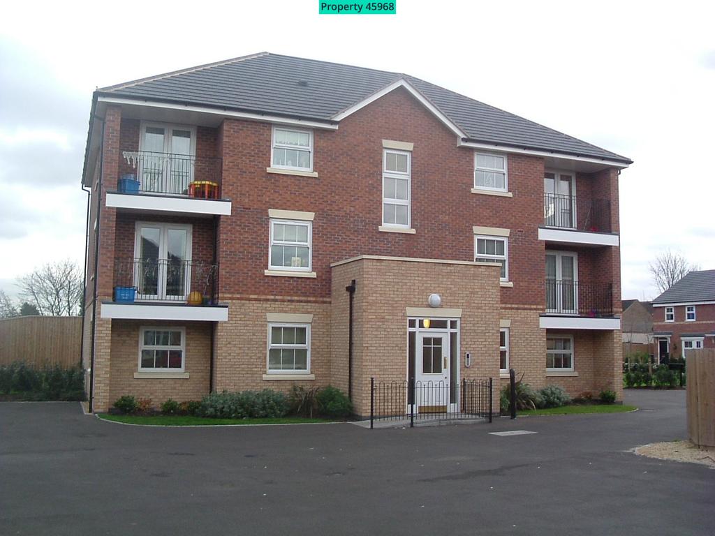 Field Court, 10 Field Close, Kettlebrook, Tamworth, B77 1BW 2 bed flat
