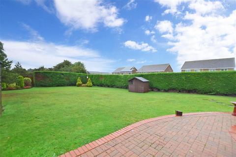 5 Joyes Close, Whitfield, Dover, CT16 3LS