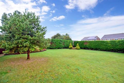 5 Joyes Close, Whitfield, Dover, CT16 3LS