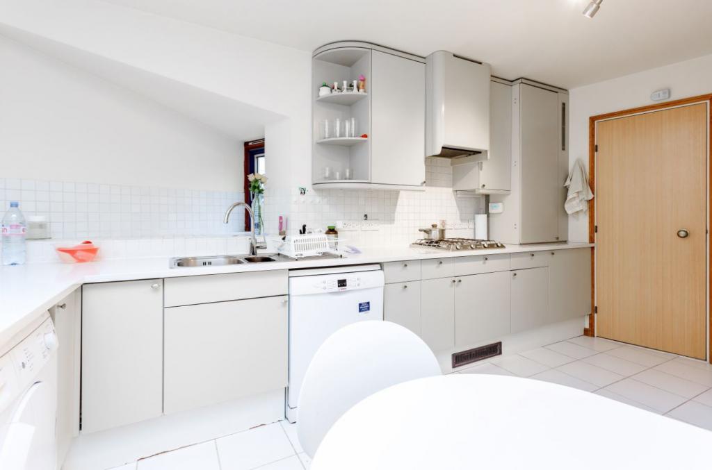 St-regis-heights-firecrest-drive-hampstead-nw3-2