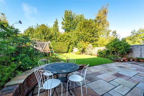 21 Deepdene Vale, Dorking, RH4 1NJ