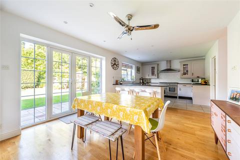 21 Deepdene Vale, Dorking, RH4 1NJ