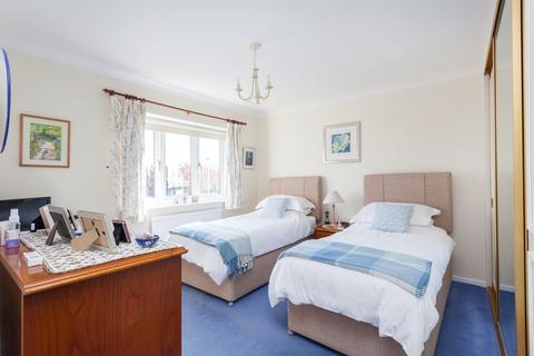 1 Friars Gate Close, Woodford Green, IG8 0SG